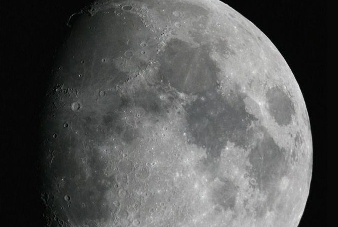 La Luna: Un pianeta romantico.